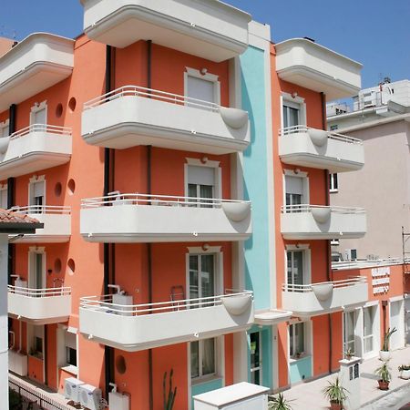 רימיני Residence Olimpo מראה חיצוני תמונה