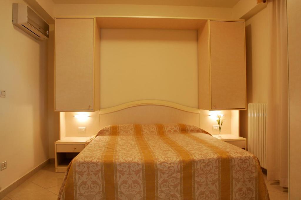 רימיני Residence Olimpo חדר תמונה